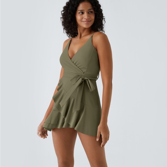 Halara Dress (brand new) - Picture 3 of 3